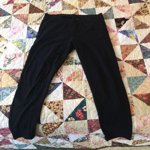 Capri black leggings